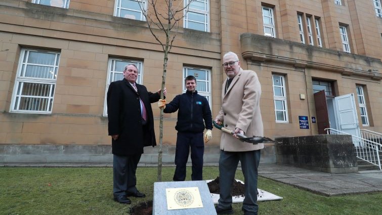 Planting a fitting memorial to the King’s coronation