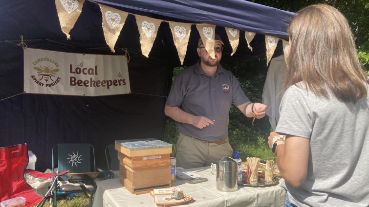 honey being sold at a stall